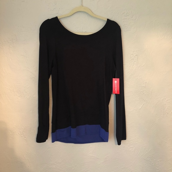 Pure Barre Hydra Pullover by Splits 59. - Picture 3 of 10